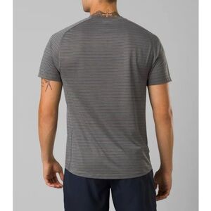 Prana Men's -prAna Mission trails Short Sleeve Tee grey micro Striped Tee